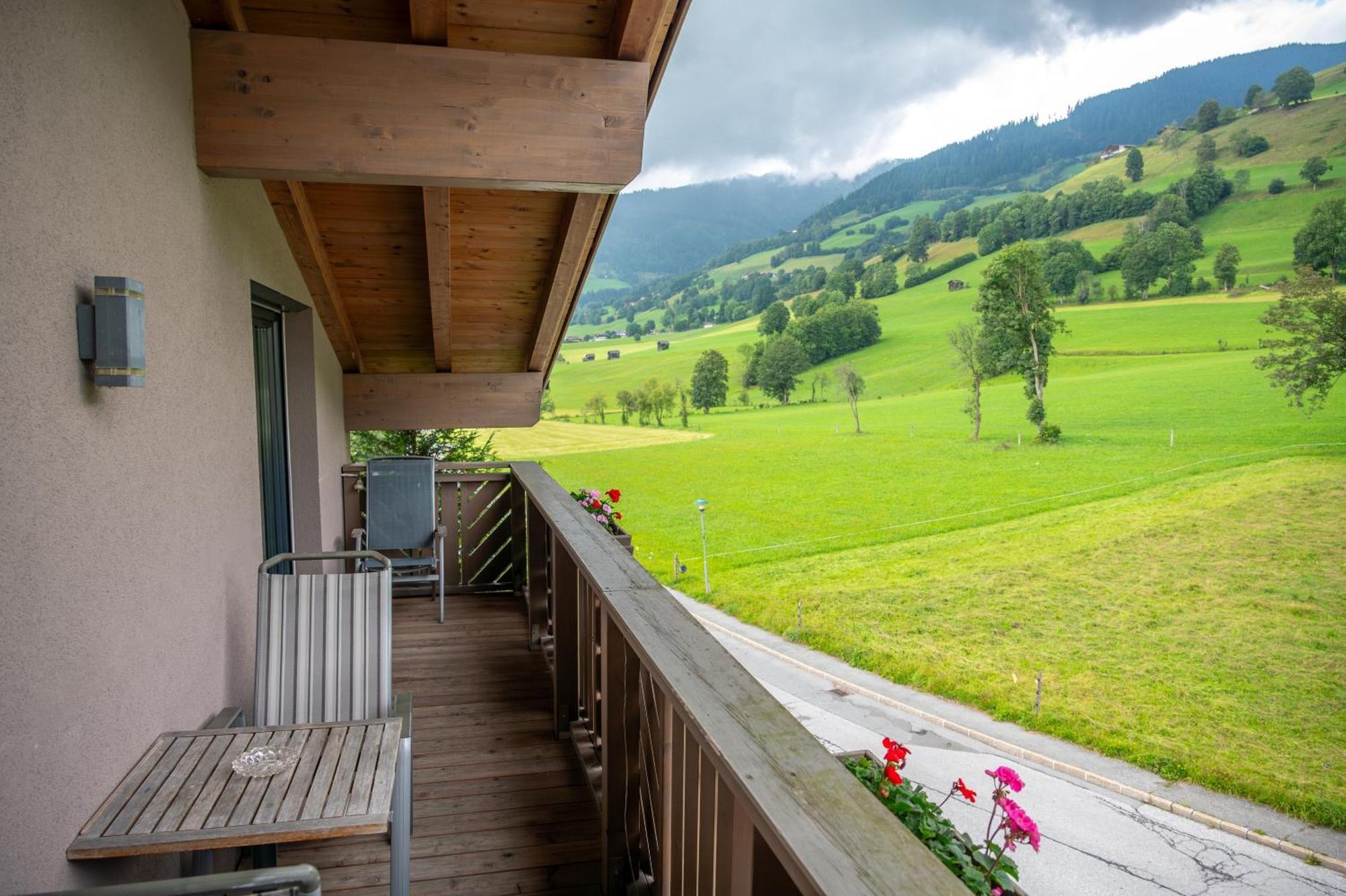 Haus Piesendorf Lägenhet Exteriör bild